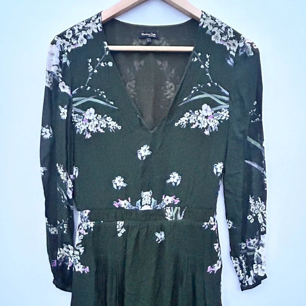 Massimo Dutti womens Sz 4 Green
Floral midi Dress V-Neck lined side zip
pullover - Picture 3 of 8